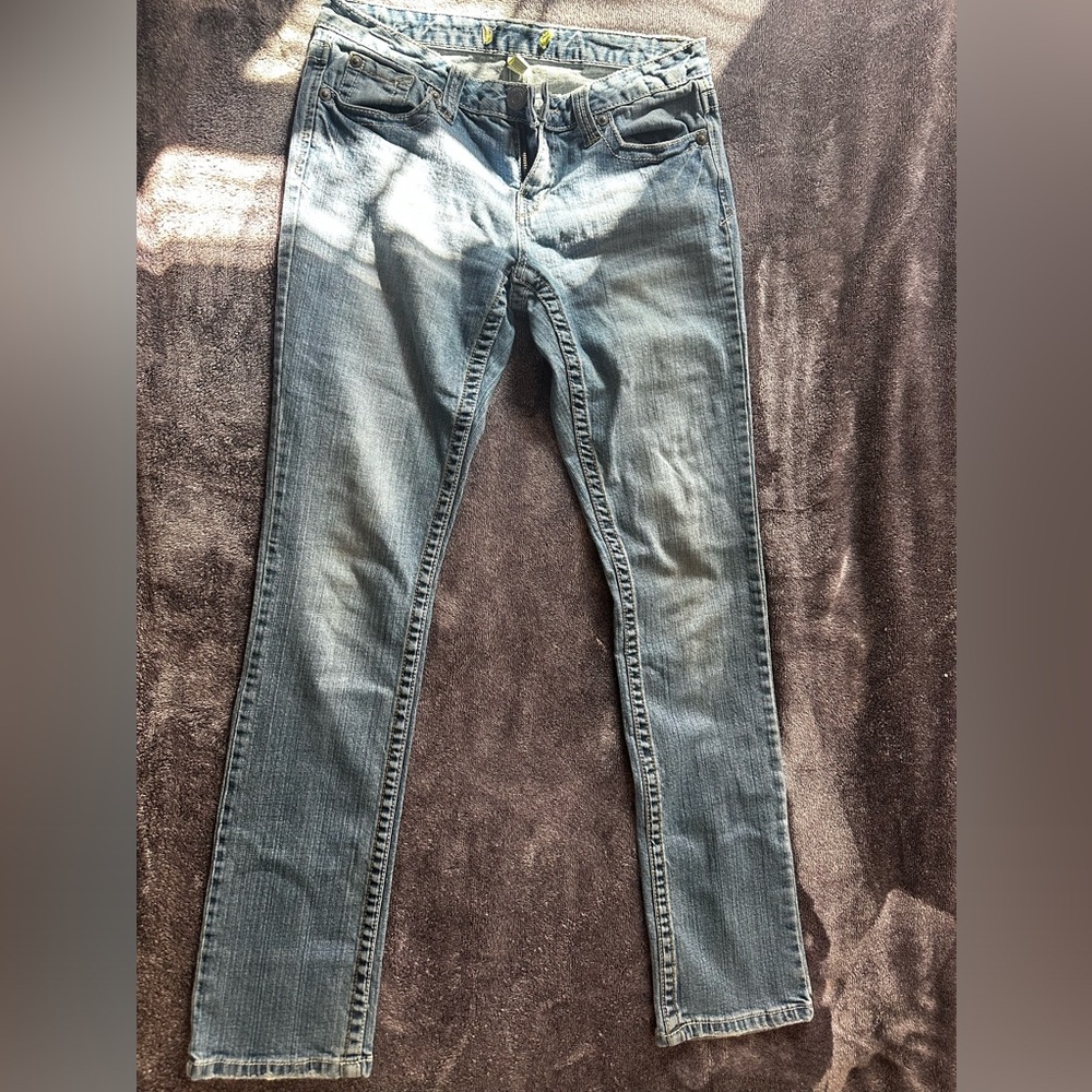 straight jeans